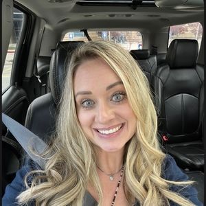 Meet your Posher, Becky